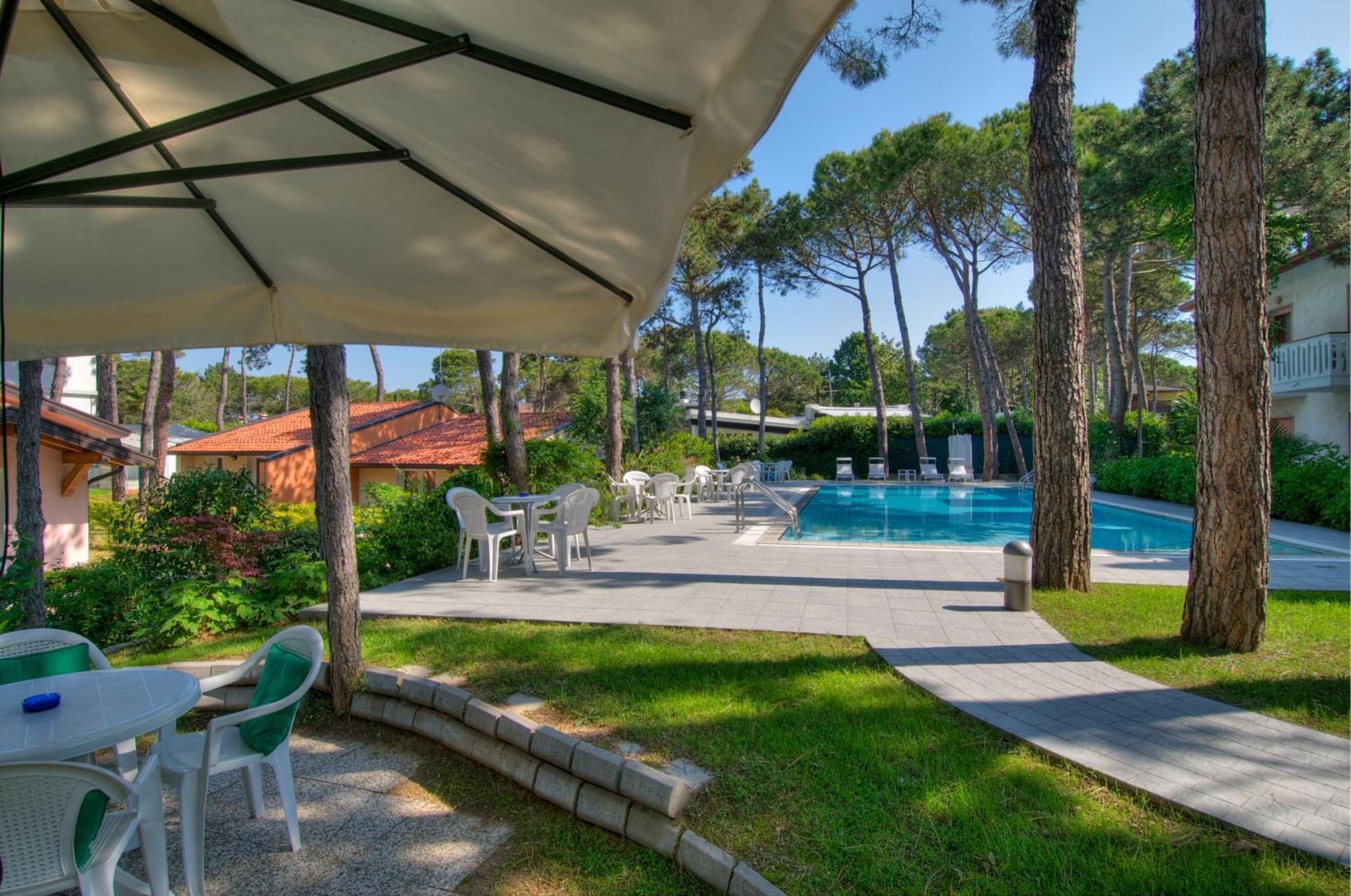 Hotel Caracas Lignano Sabbiadoro Eksteriør bilde