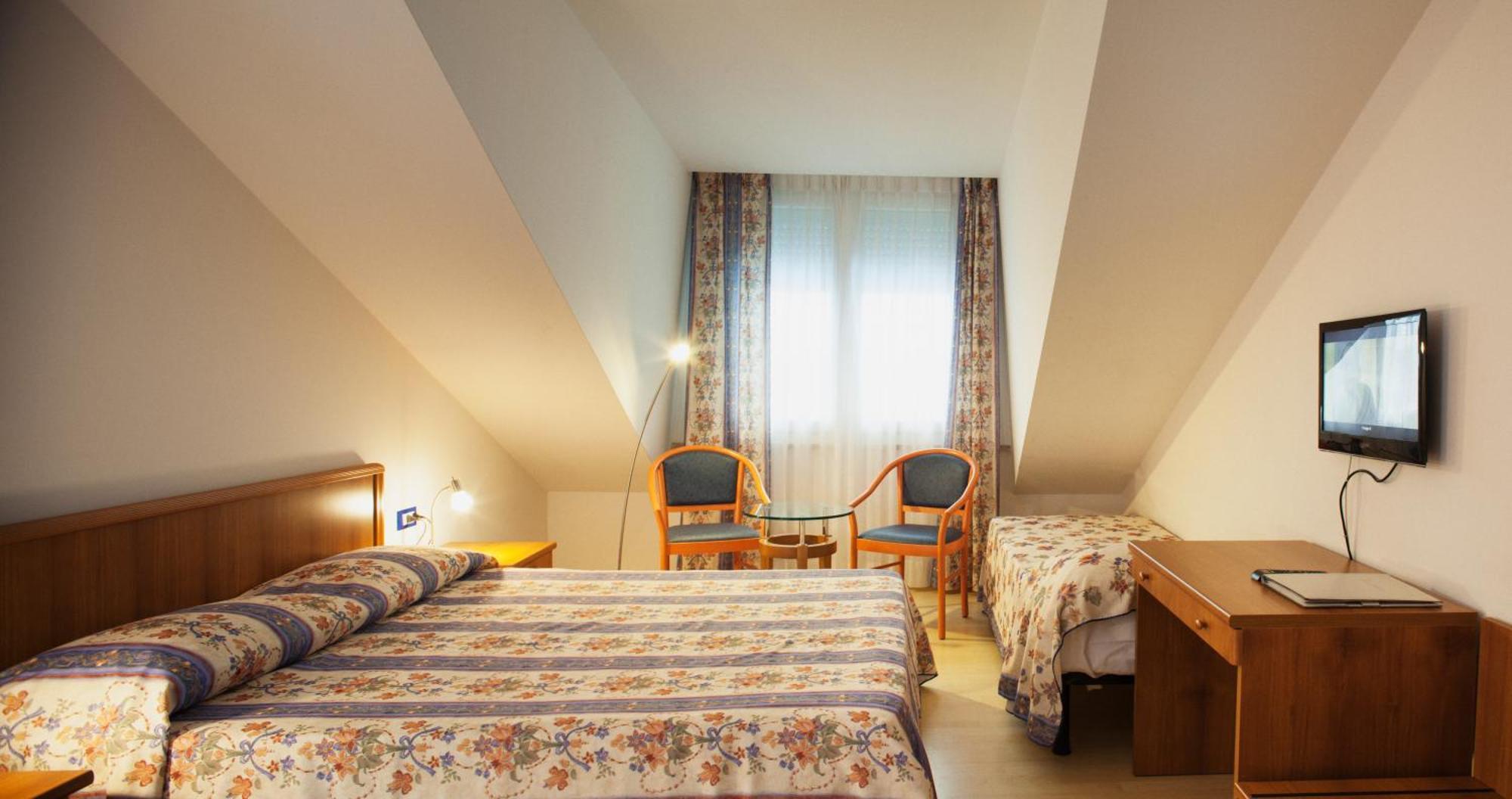 Hotel Caracas Lignano Sabbiadoro Eksteriør bilde