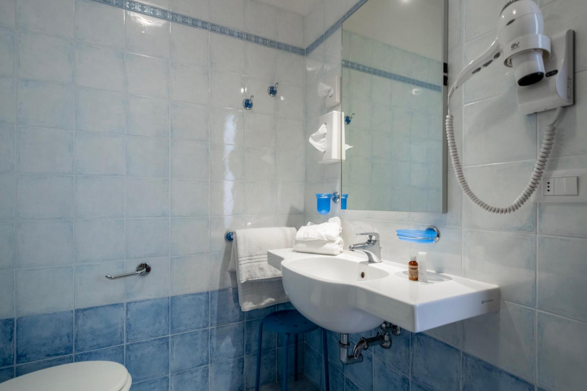 Hotel Caracas Lignano Sabbiadoro Eksteriør bilde