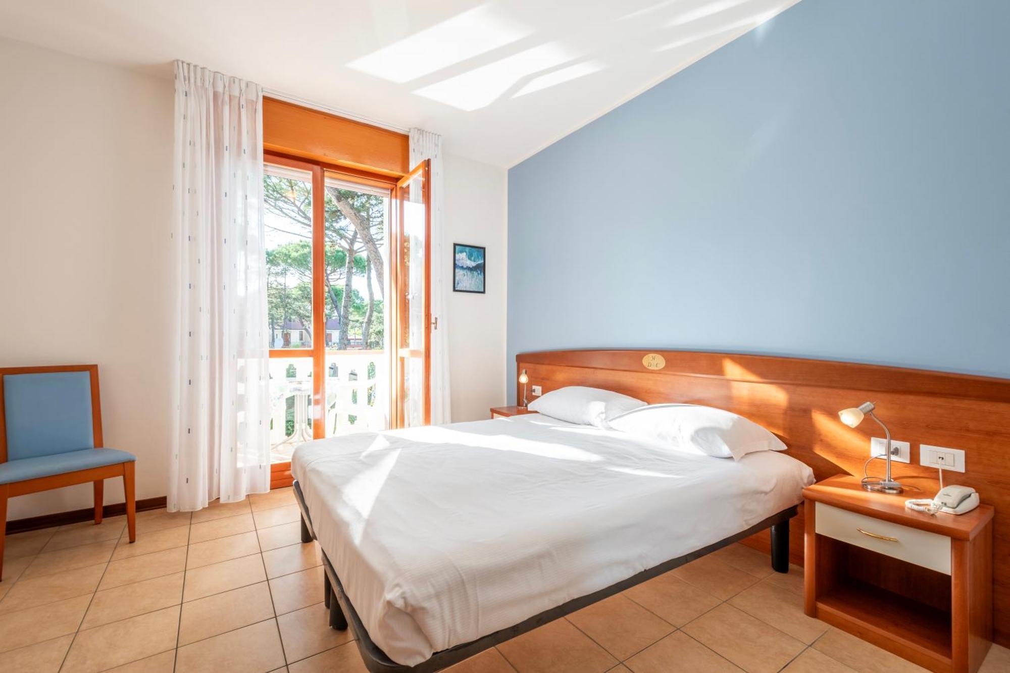 Hotel Caracas Lignano Sabbiadoro Eksteriør bilde
