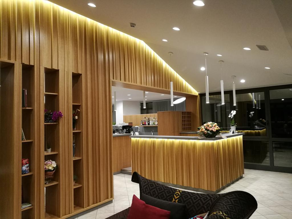 Hotel Caracas Lignano Sabbiadoro Eksteriør bilde